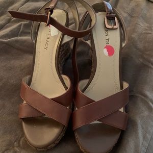 Ellen Tracy Wedge Sandals Size 8 EUC